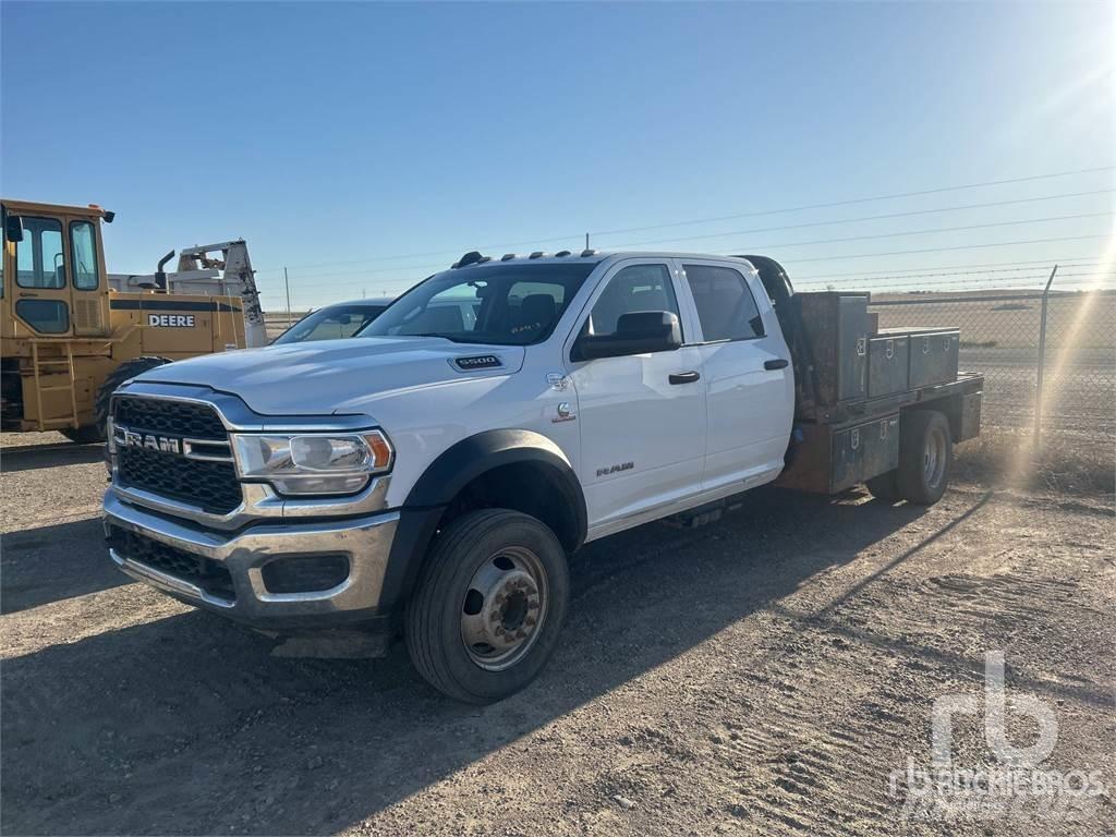 RAM 5500 Шасі з кабіною