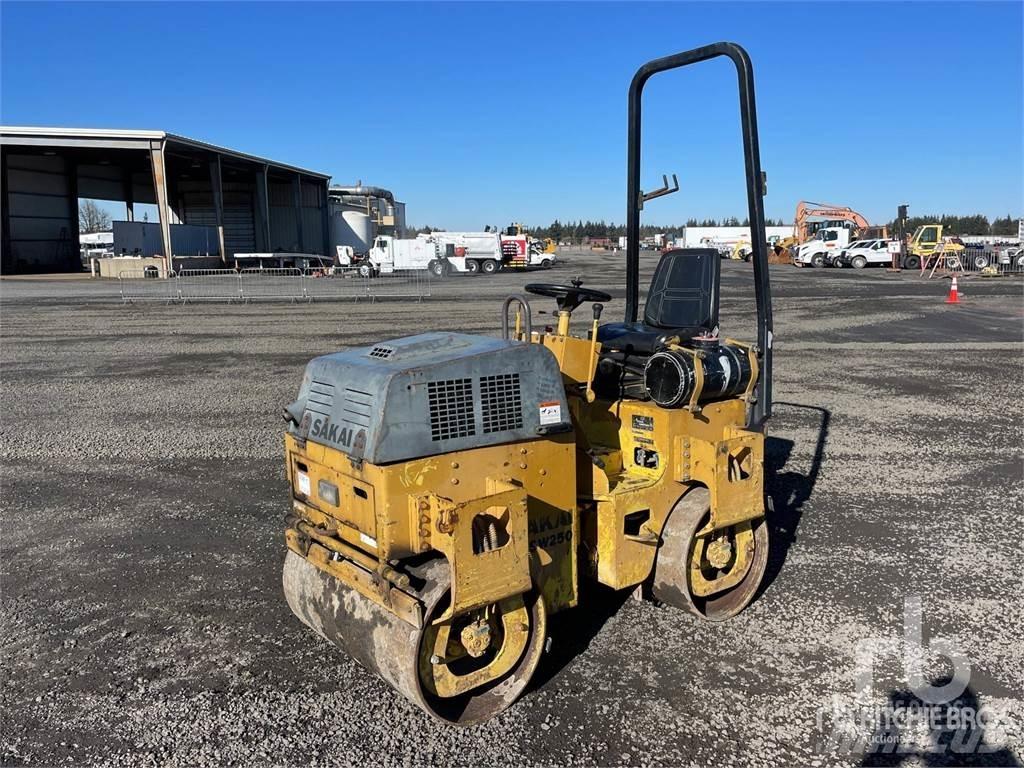 Sakai SW250 Котки тротуарні