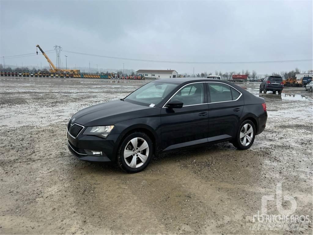 Skoda SUPERB Автомобілі