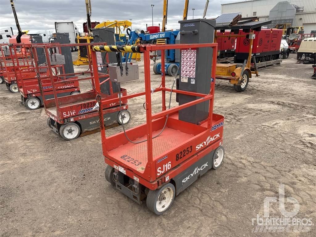 SkyJack SJ16 Підйомно-транспортне обладнання і вантажні ліфти