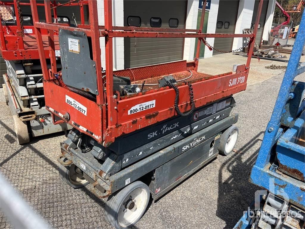 SkyJack SJ3220 Підйомники-ножиці