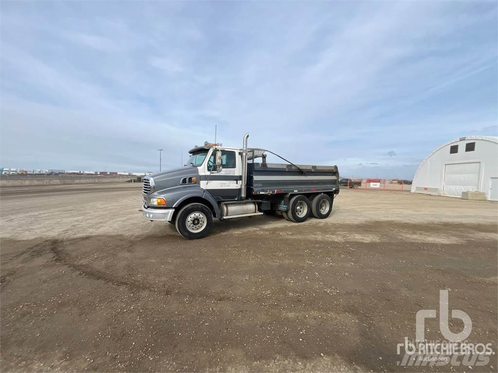 Sterling AT9513 Самоскиди