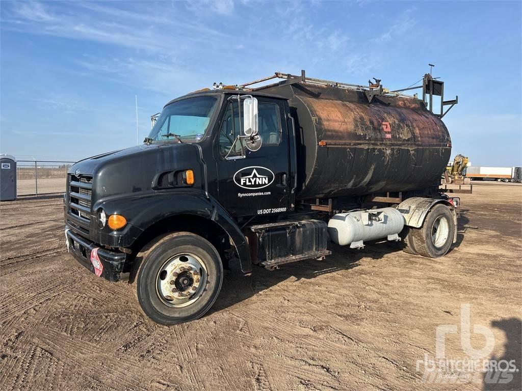 Sterling L7501 Автогудронатори
