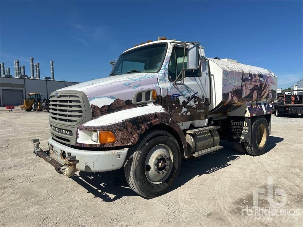 Sterling L8500 Поливальні машини