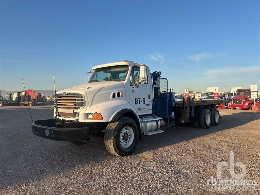 Sterling L9500 Вантажівки-платформи/бокове розвантаження
