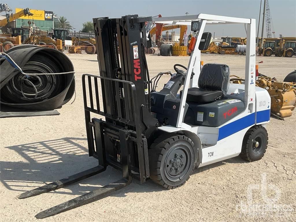 TCM FD30T3C-A Дизельні навантажувачі