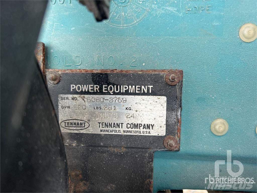 Tennant 6080 Підмітальні машини
