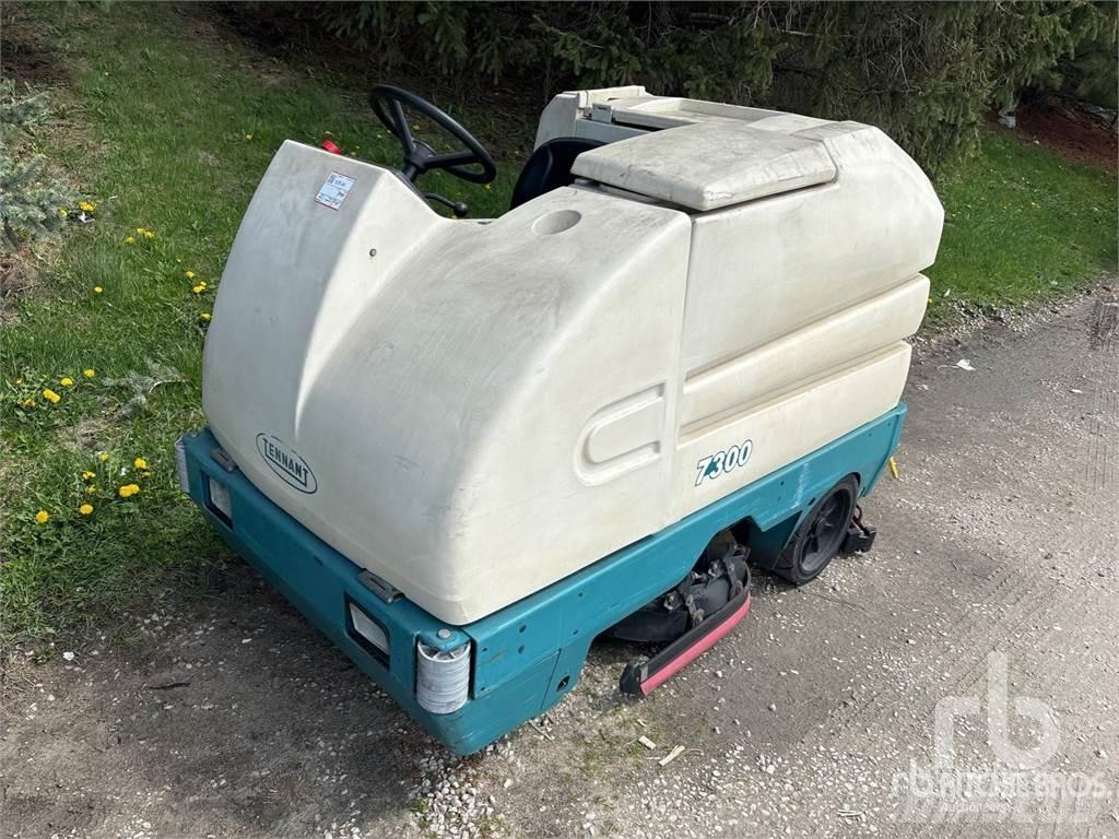 Tennant 7300 Підмітальні машини