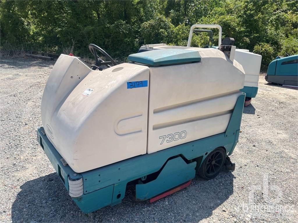 Tennant 7300 Підмітальні машини