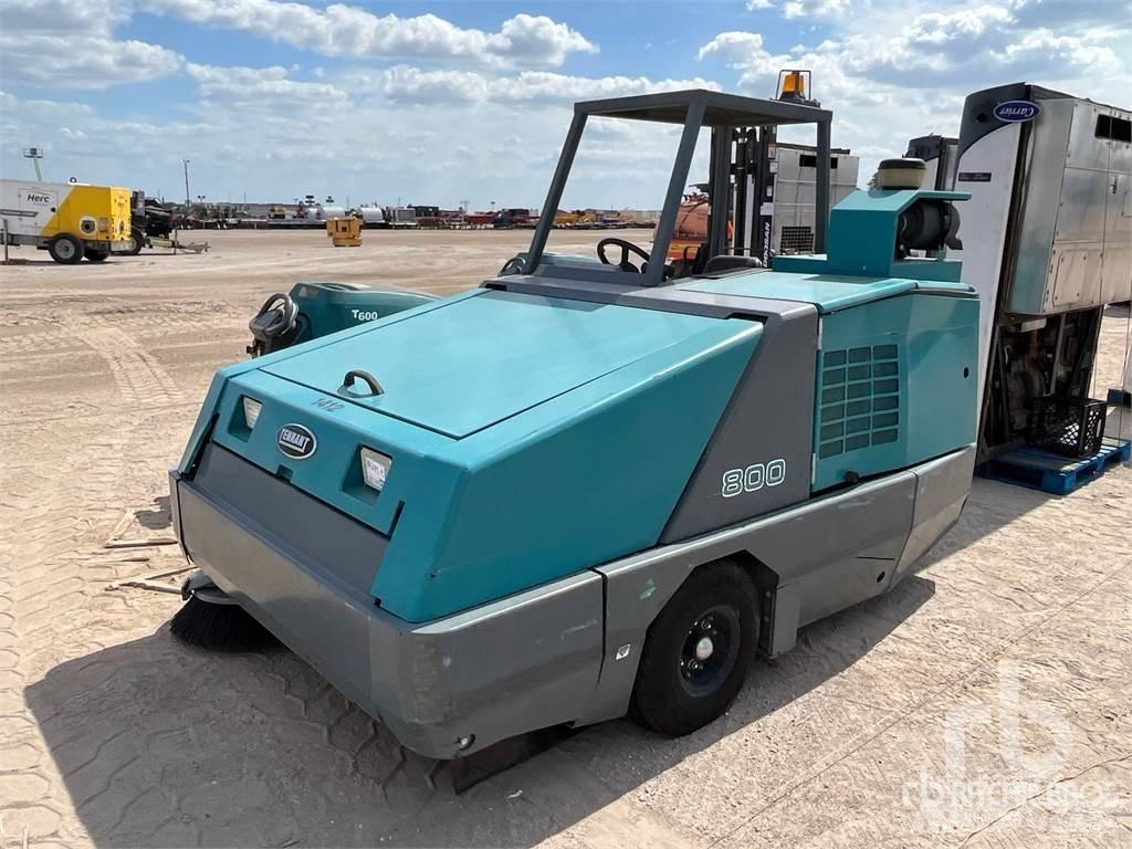 Tennant 800 Підмітальні машини