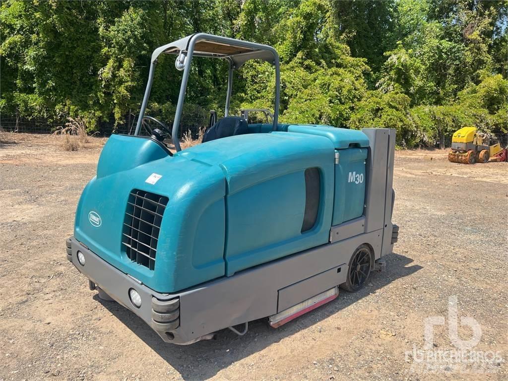 Tennant M30 Підмітальні машини
