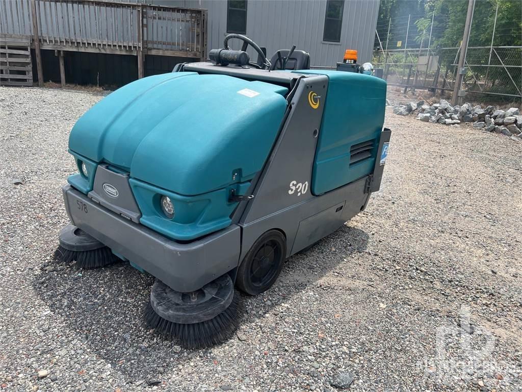 Tennant S20 Підмітальні машини