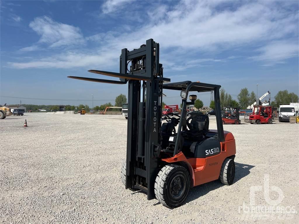 Toyota 027FDF30 Дизельні навантажувачі