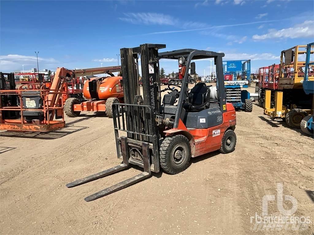 Toyota 7FGU25 Дизельні навантажувачі