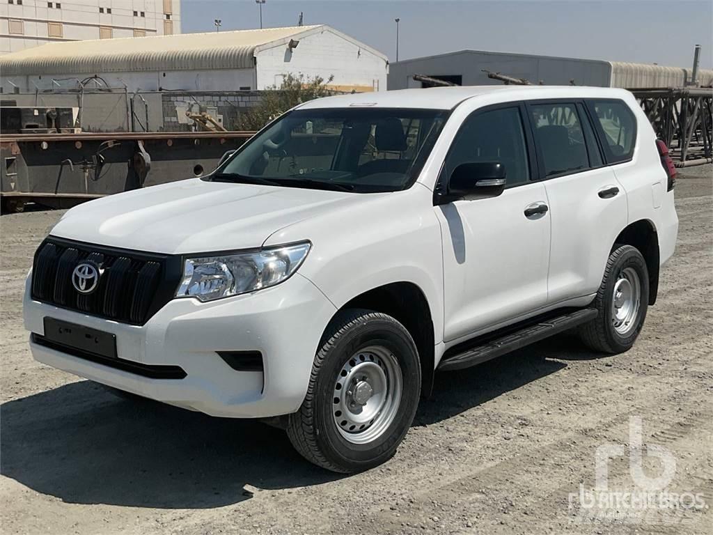 Toyota PRADO Пікапи / Бічне розвантаження
