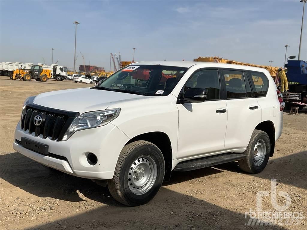 Toyota PRADO Пікапи / Бічне розвантаження