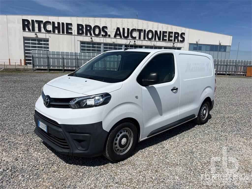 Toyota PROACE Панельні фургони