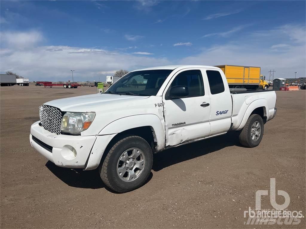 Toyota TACOMA Пікапи / Бічне розвантаження