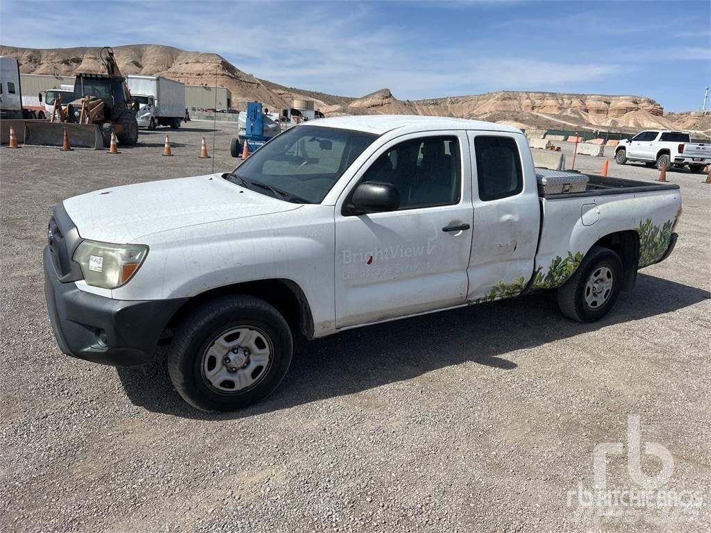 Toyota TACOMA Пікапи / Бічне розвантаження