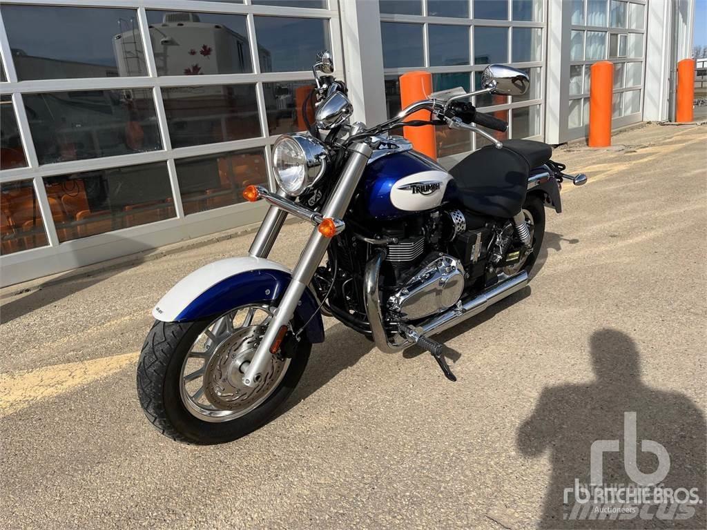 Triumph AMERICA Автомобілі
