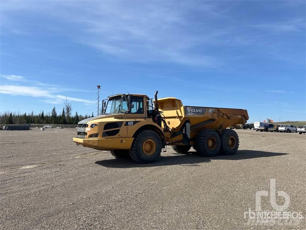 Volvo A25F Зчленовані самоскиди