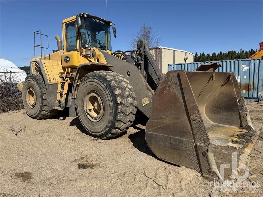 Volvo L220E Фронтальні навантажувачі