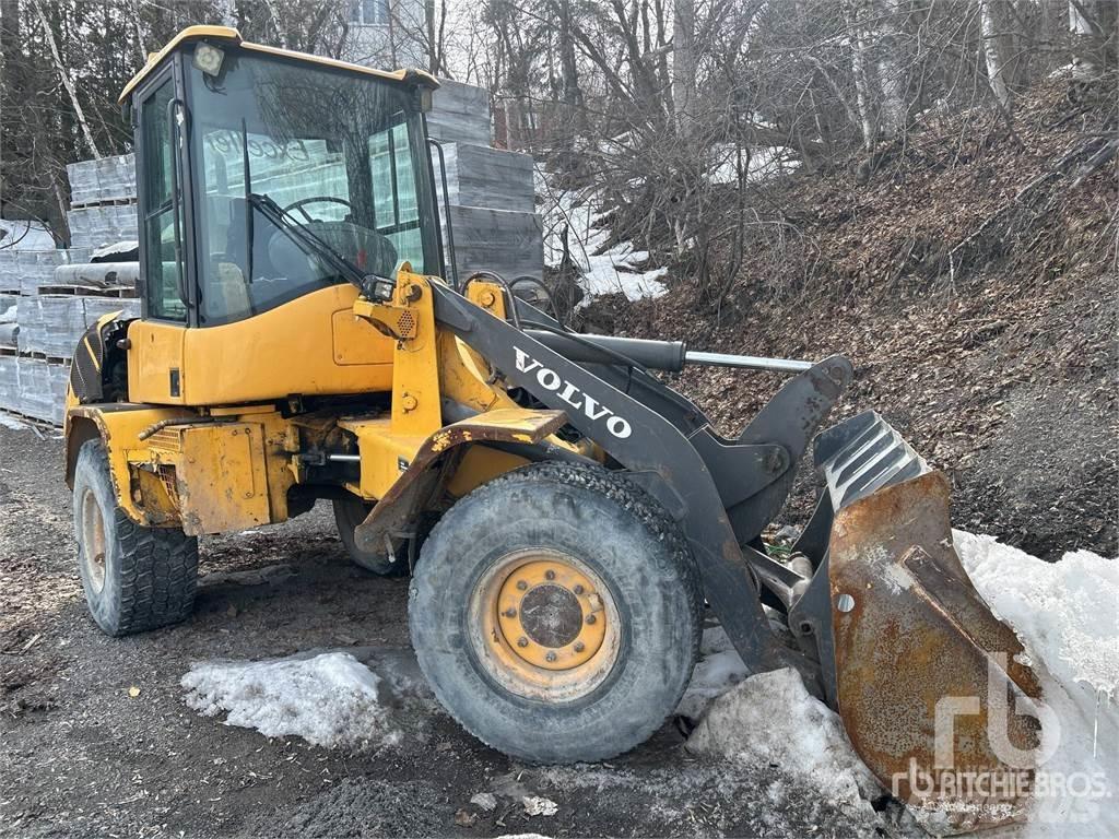 Volvo L30B Фронтальні навантажувачі