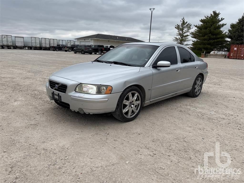 Volvo S60 Автомобілі