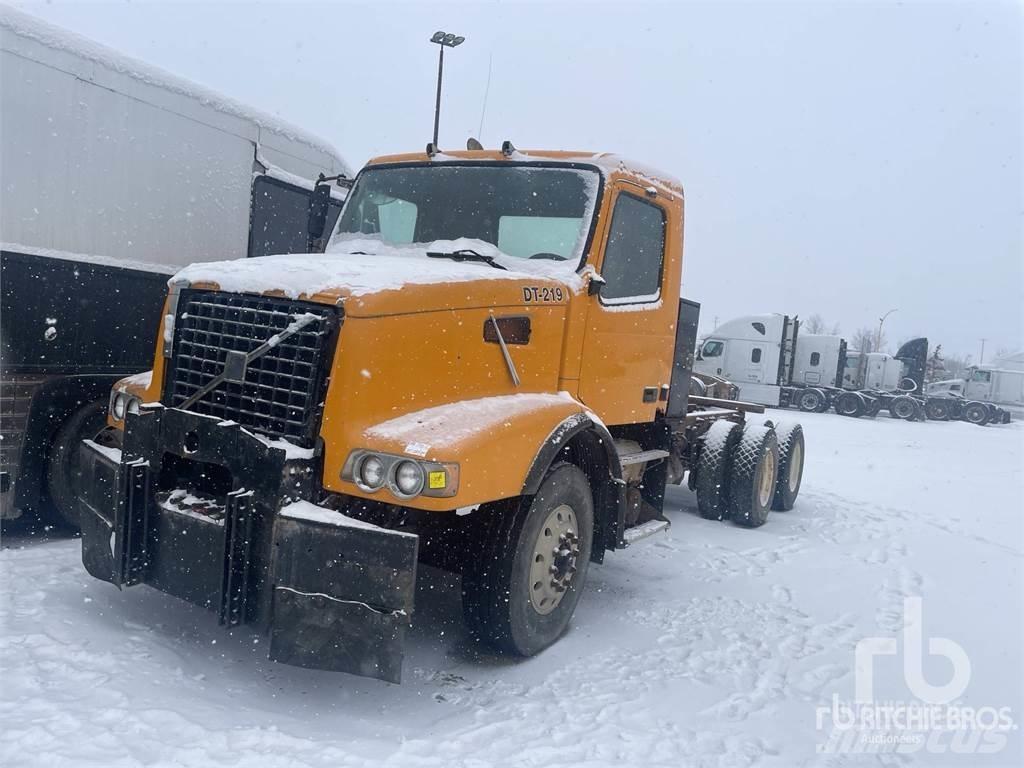 Volvo VHD Шасі з кабіною