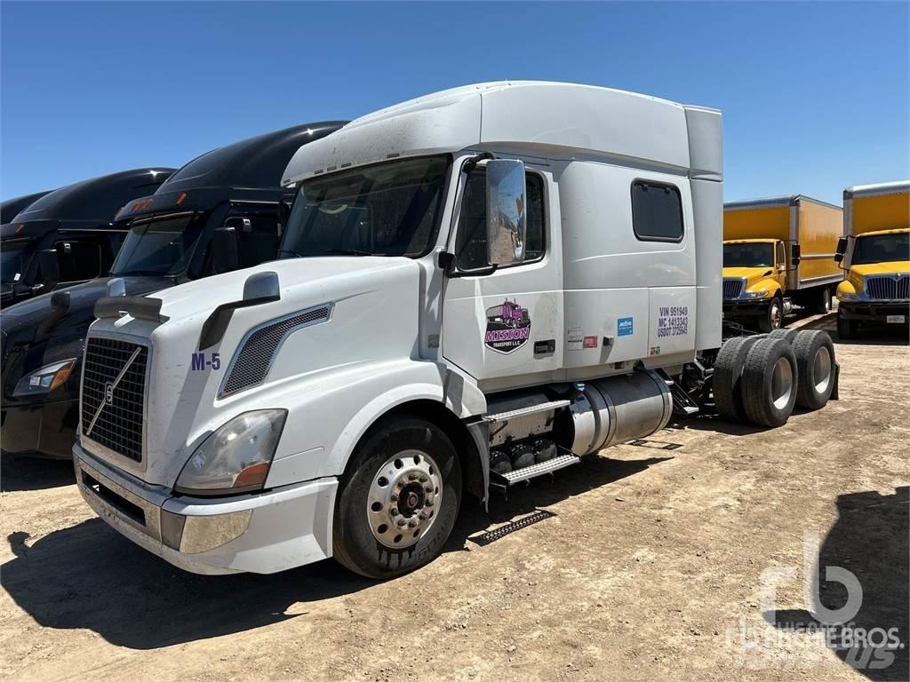 Volvo VNL Тягачі