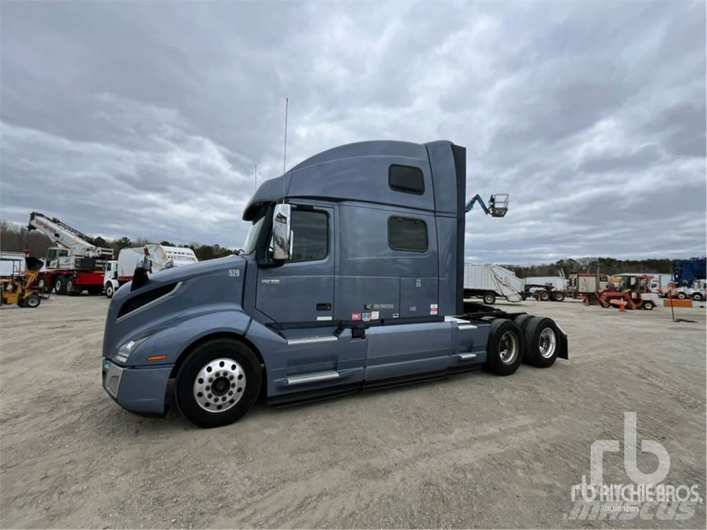 Volvo VNL Тягачі