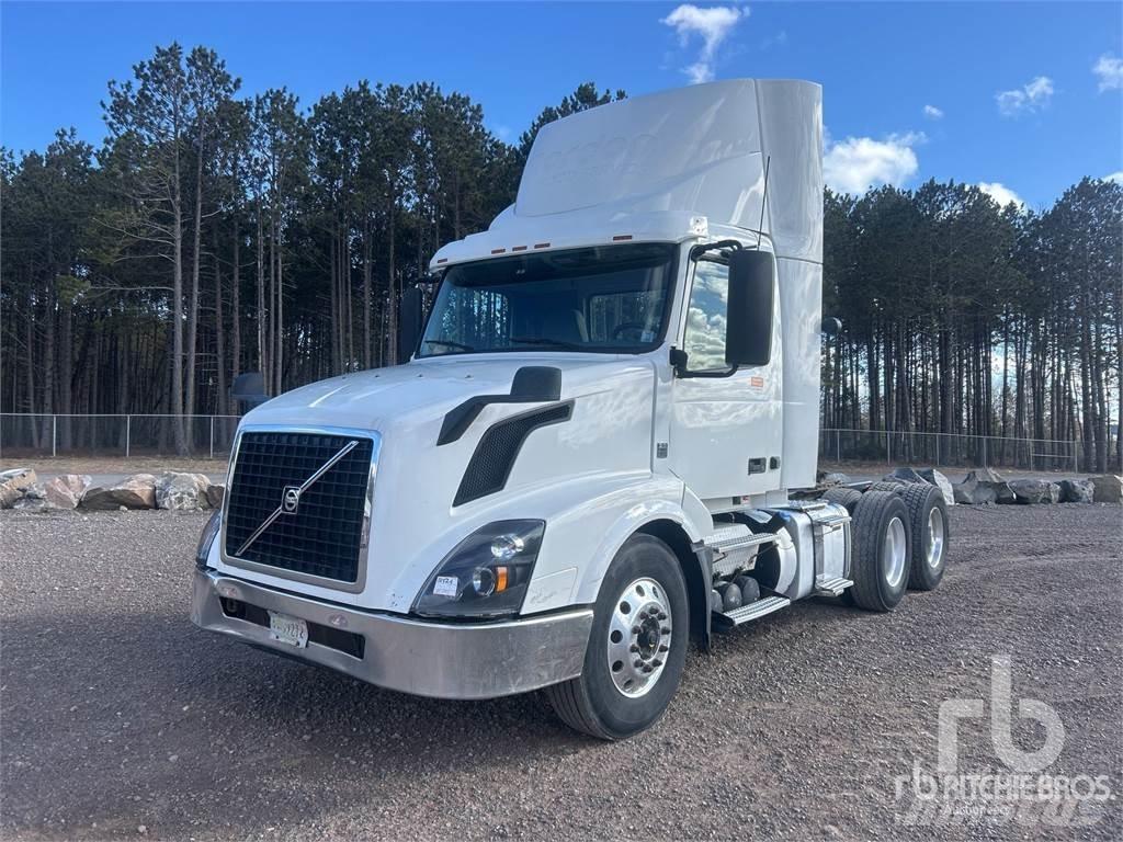 Volvo VNL Тягачі