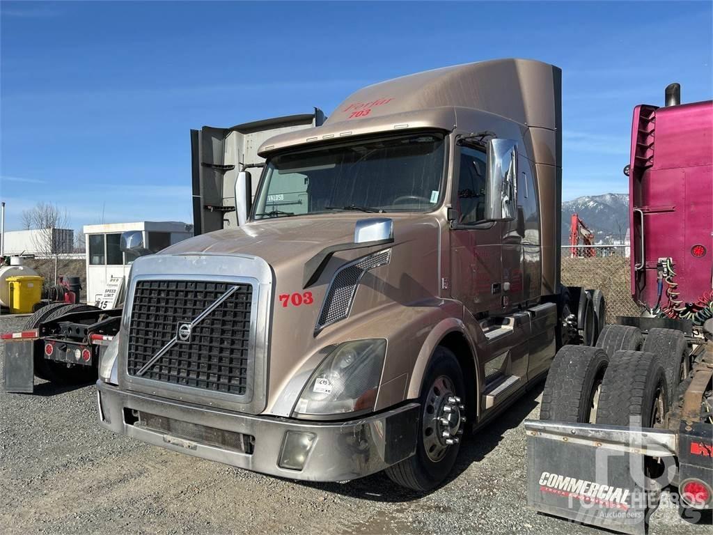 Volvo VNL Тягачі