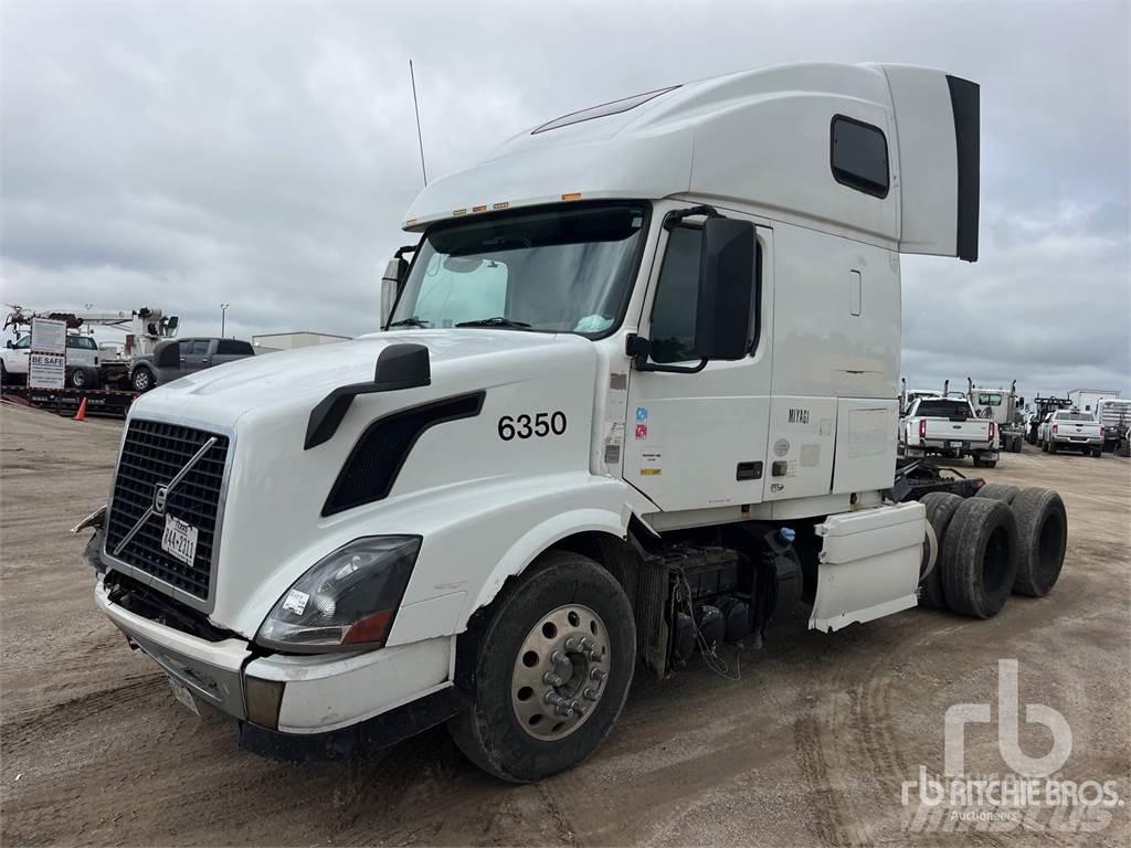 Volvo VNL Тягачі