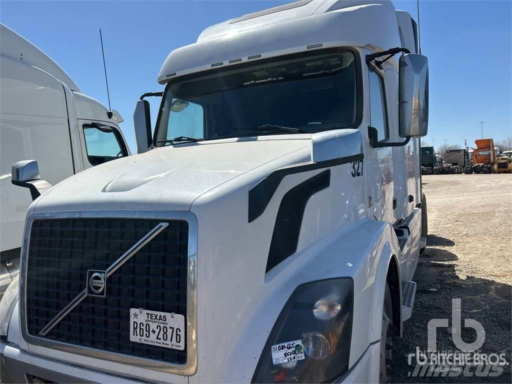 Volvo VNL Тягачі