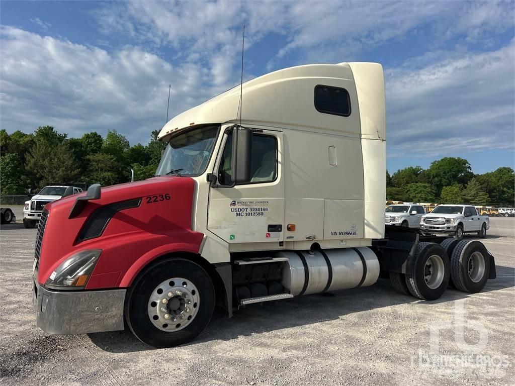Volvo VNL Тягачі