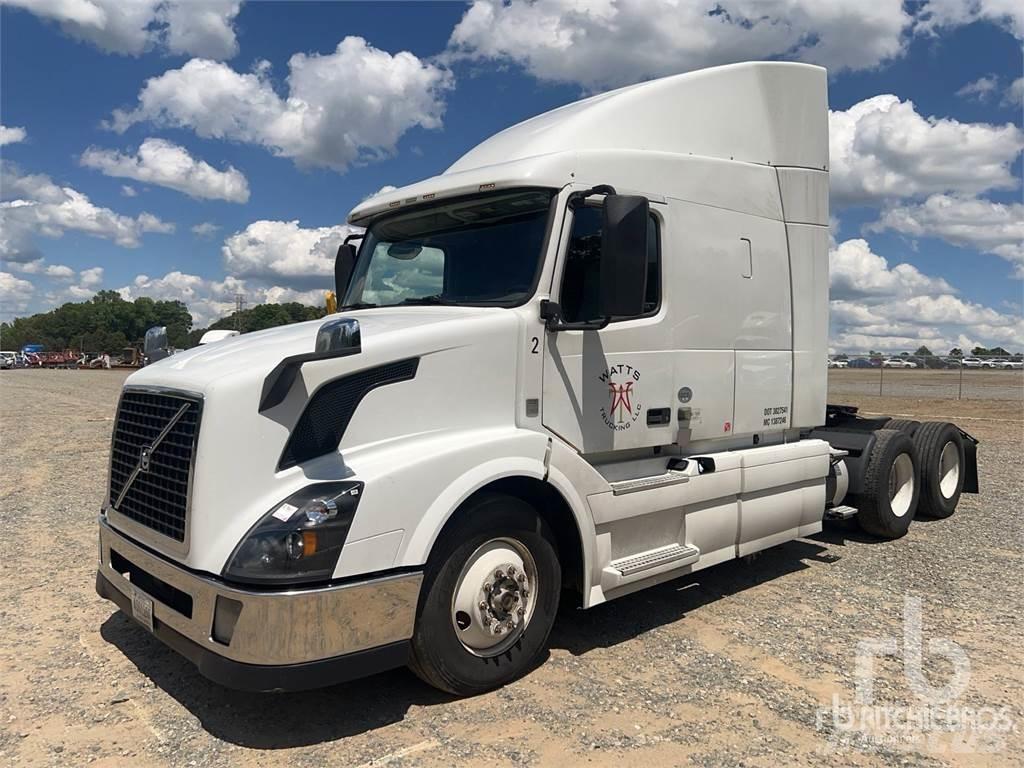 Volvo VNL Тягачі