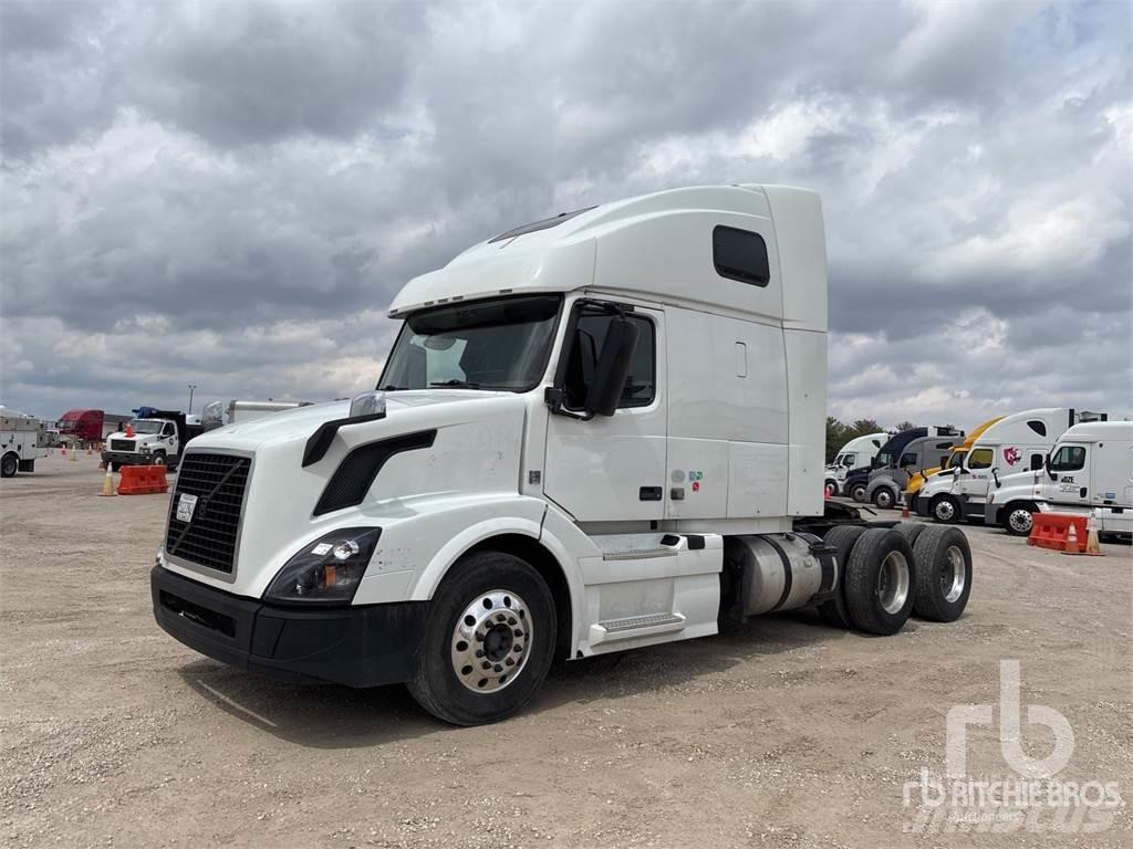 Volvo VNL Тягачі