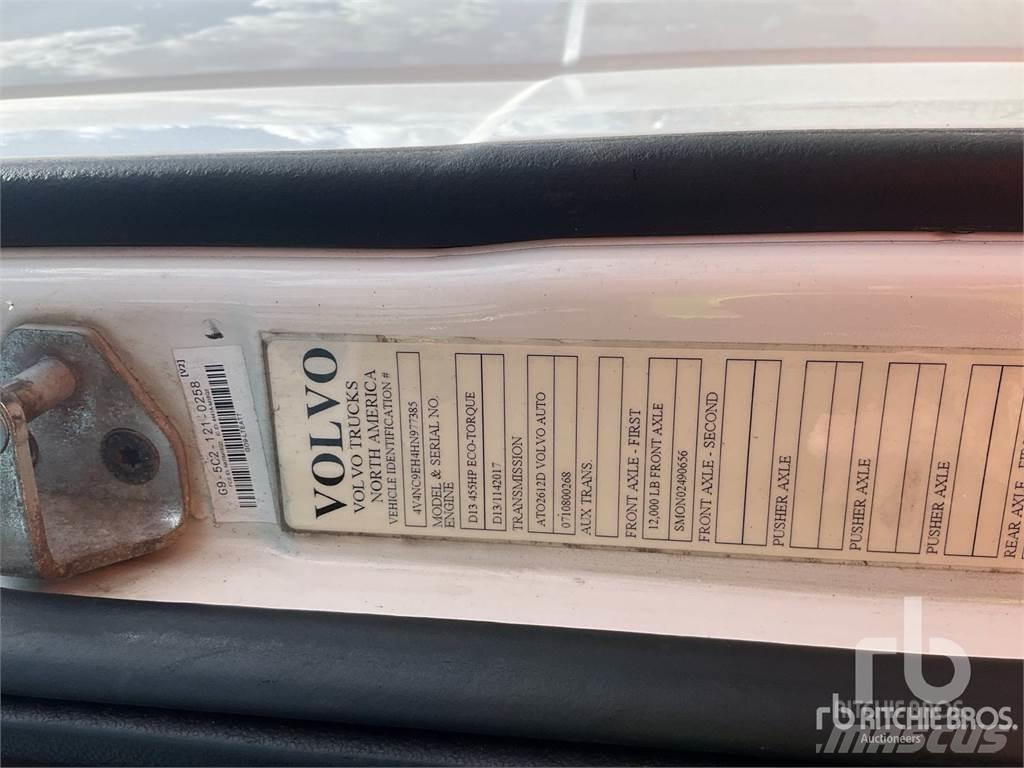 Volvo VNL64 Тягачі