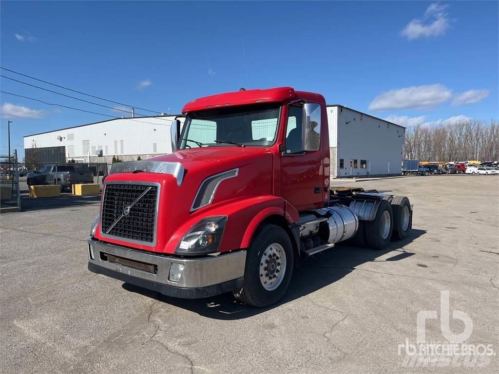 Volvo VNL64T Тягачі