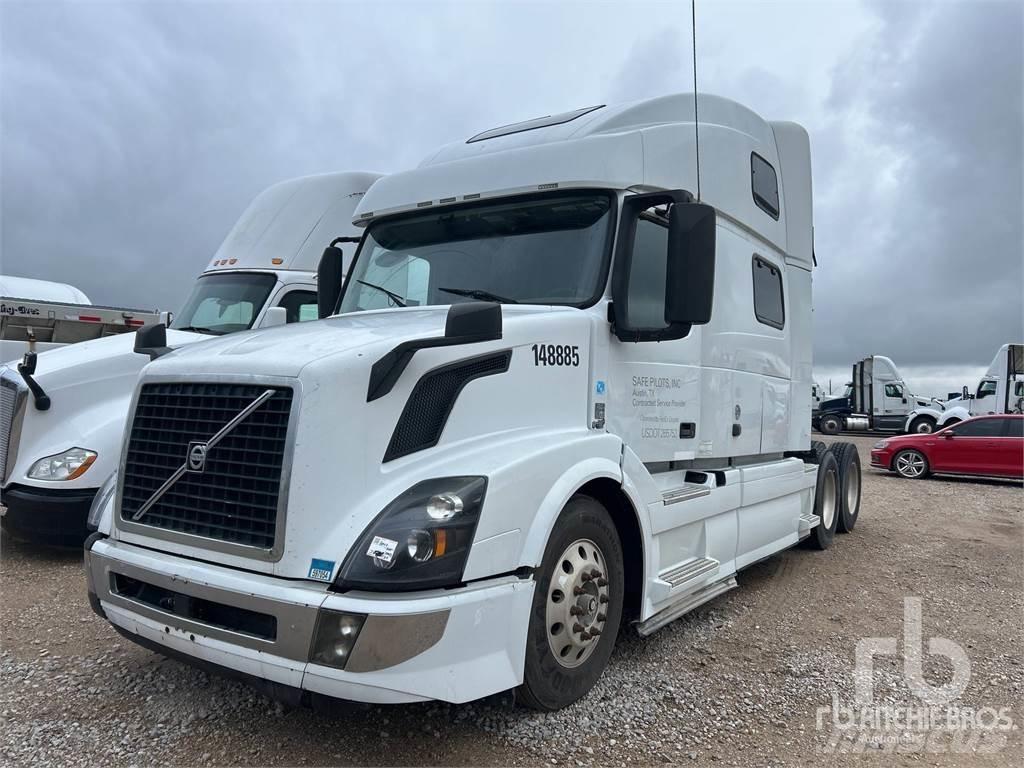 Volvo VNL670 Тягачі