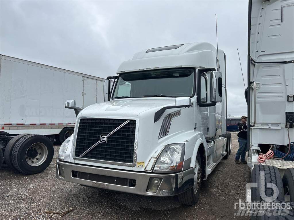 Volvo VNL670 Тягачі