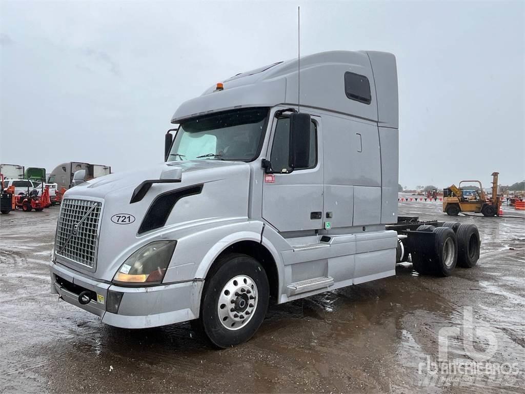 Volvo VNL670 Тягачі