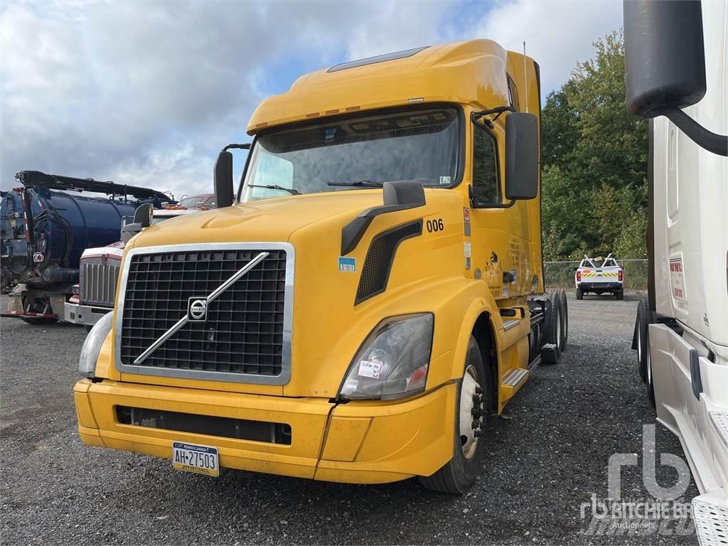 Volvo VNL670 Тягачі