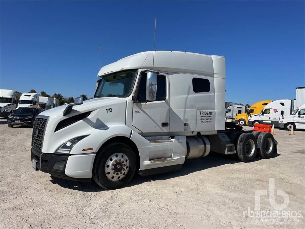 Volvo VNL740 Тягачі