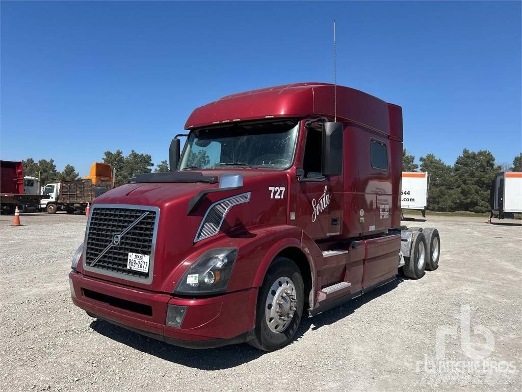 Volvo VNL740 Тягачі