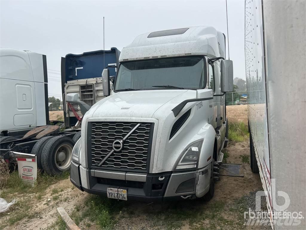 Volvo VNL760 Тягачі