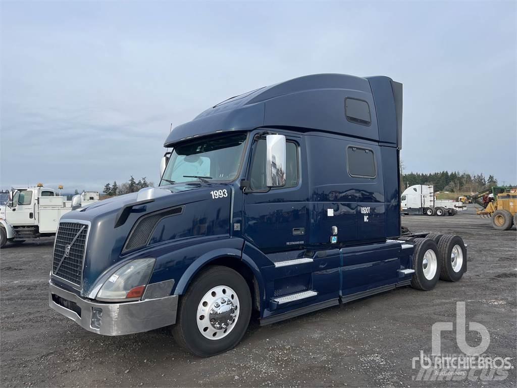Volvo VNL780 Тягачі