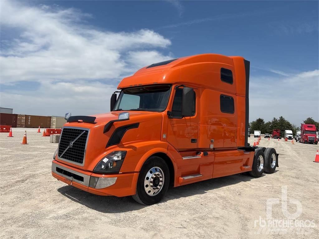 Volvo VNL780 Тягачі