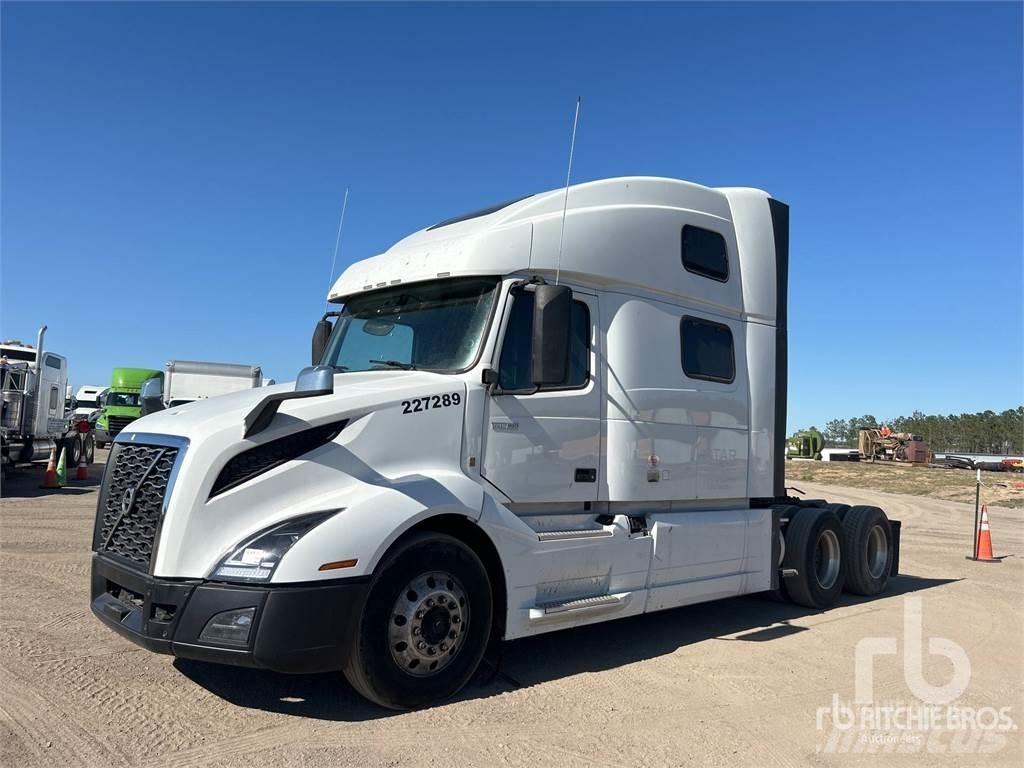 Volvo VNL860 Тягачі